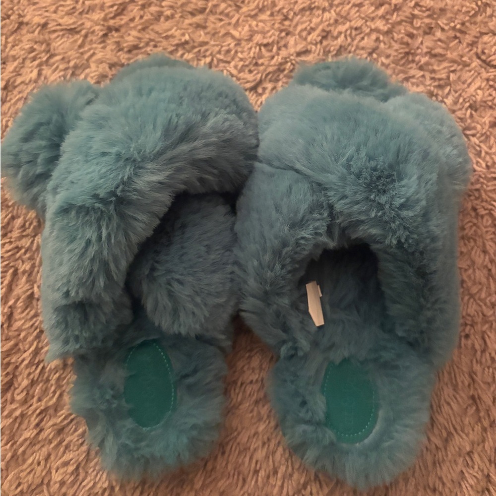 Cat & Jack Fuzzy Blue Slippers